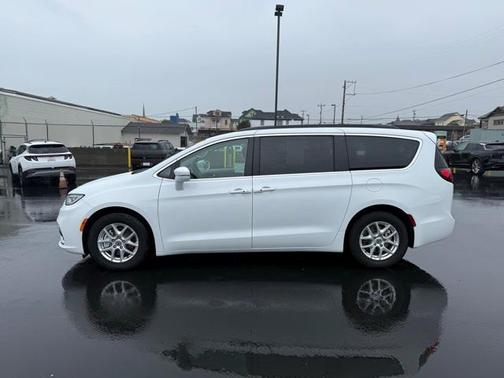 2022 Chrysler Pacifica Touring-L