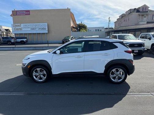 Lunar White 2022 Hyundai KONA SEL