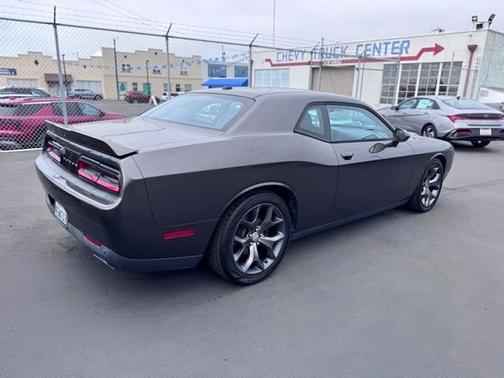 2015 Dodge Challenger SXT