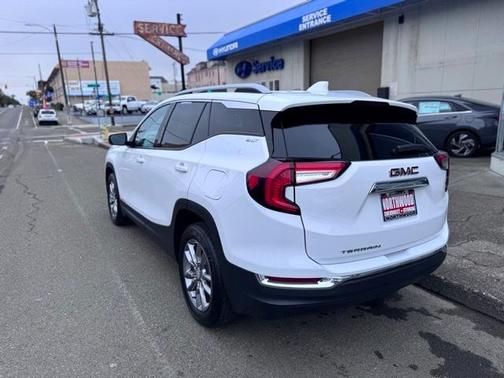 2022 GMC Terrain SLT