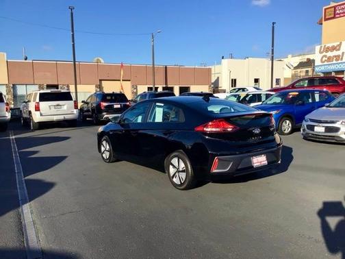 2020 Hyundai IONIQ Hybrid Blue