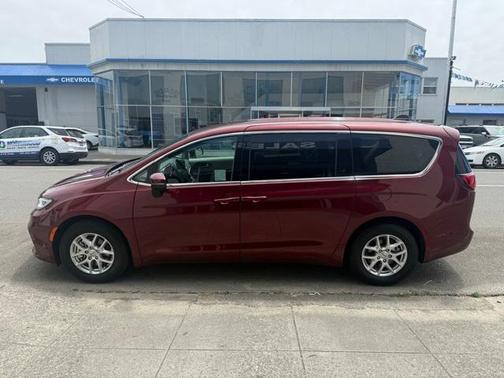 2023 Chrysler Pacifica Touring-L
