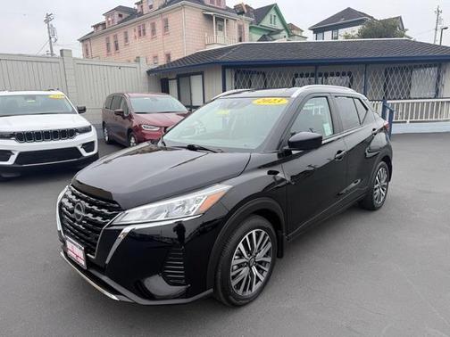 2023 Nissan Kicks SV