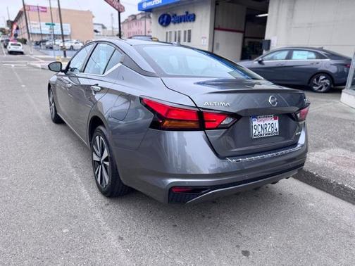 2022 Nissan Altima 2.5 SV