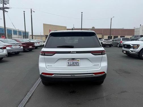 2023 Jeep Grand Cherokee Laredo