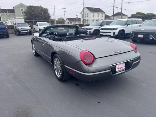 2003 Ford Thunderbird 