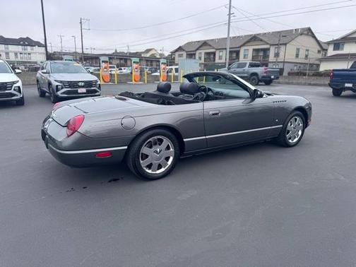 2003 Ford Thunderbird 