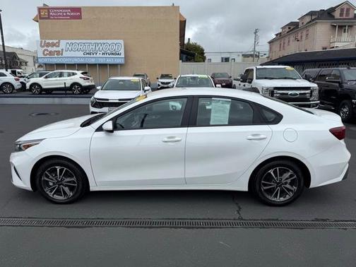 2023 Kia Forte LXS