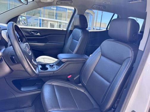 Summit White 2023 GMC Acadia SLT