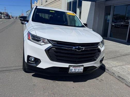 Summit White 2019 Chevrolet Traverse Premier