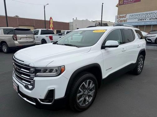 2023 GMC Acadia SLT