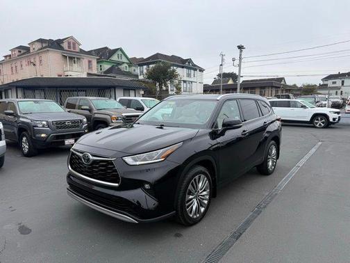 2021 Toyota Highlander Platinum