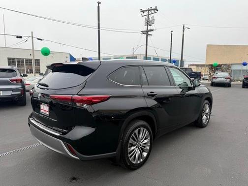 2021 Toyota Highlander Platinum