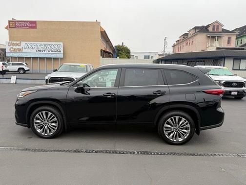 2021 Toyota Highlander Platinum