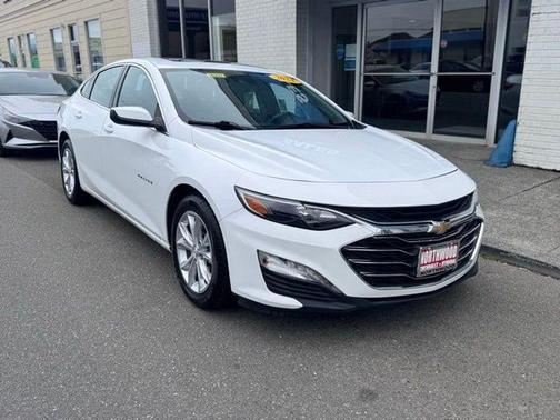 Summit White 2024 Chevrolet Malibu LT