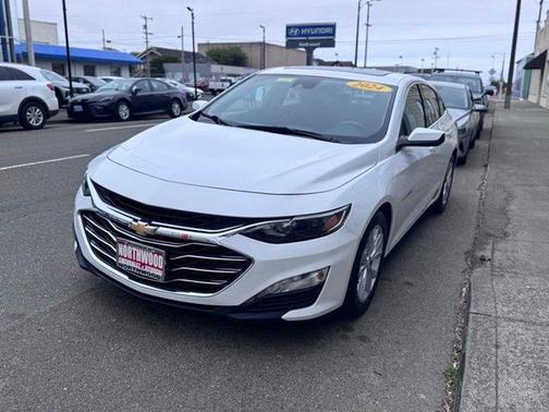 Summit White 2024 Chevrolet Malibu LT