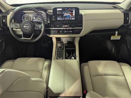 2025 Nissan Pathfinder SL 4WD