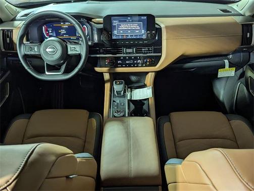 2025 Nissan Pathfinder Platinum 4WD