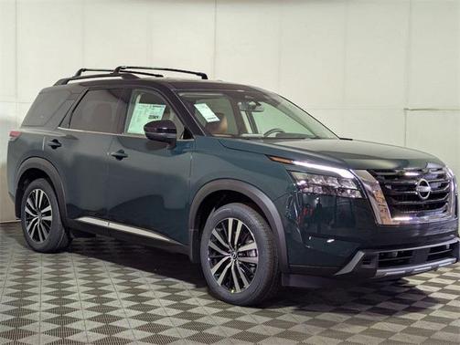 2025 Nissan Pathfinder Platinum 4WD