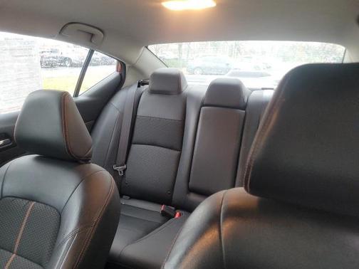 2021 Nissan Altima SR FWD