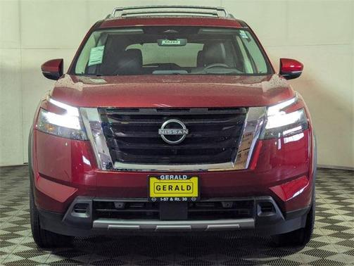 2025 Nissan Pathfinder Platinum 4WD