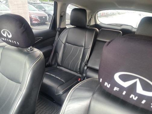 2017 INFINITI QX60 Base