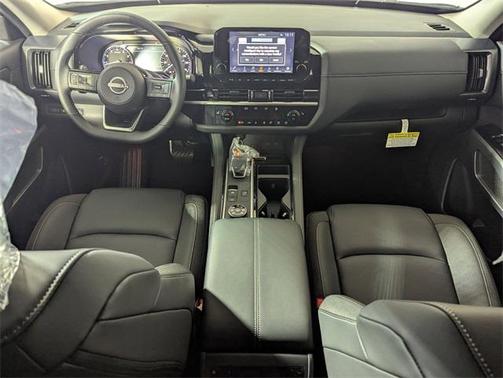 2025 Nissan Pathfinder SL 4WD