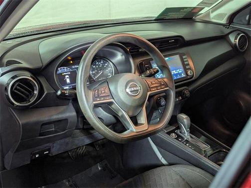 2022 Nissan Kicks SV