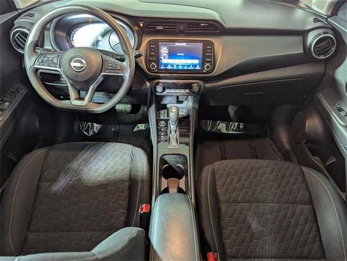 2022 Nissan Kicks SV