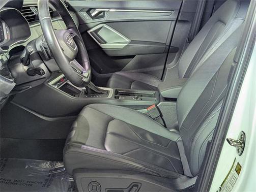 2024 Audi Q3 Premium 45 TFSI S line quattro Tiptronic