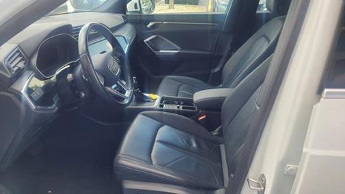 2024 Audi Q3 Premium 45 TFSI S line quattro Tiptronic