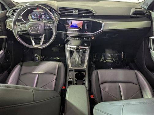 2024 Audi Q3 Premium 45 TFSI S line quattro Tiptronic