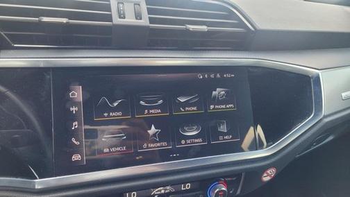 2024 Audi Q3 Premium 45 TFSI S line quattro Tiptronic