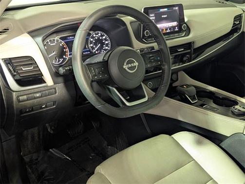 2022 Nissan Rogue SL