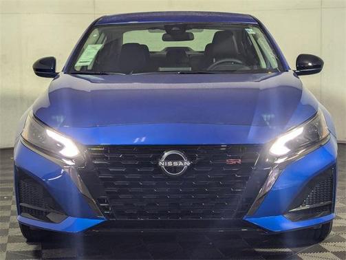 2025 Nissan Altima SR FWD