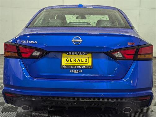 2025 Nissan Altima SR FWD