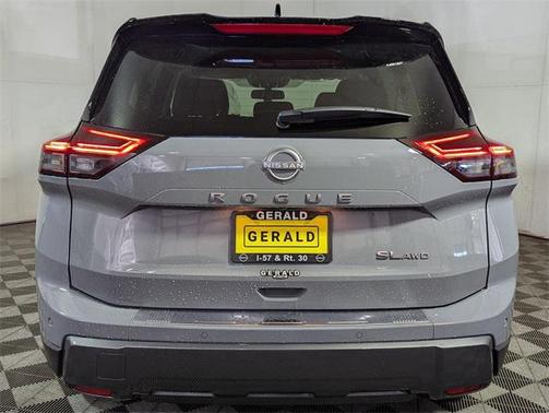 2025 Nissan Rogue SL