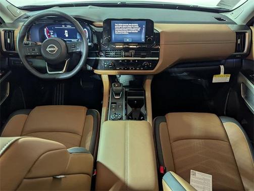 2025 Nissan Pathfinder Platinum 4WD