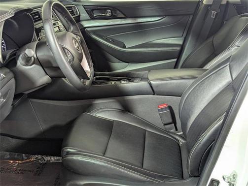 2023 Nissan Maxima SV Xtronic CVT