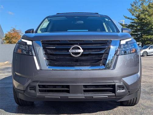 2025 Nissan Pathfinder SV 4WD
