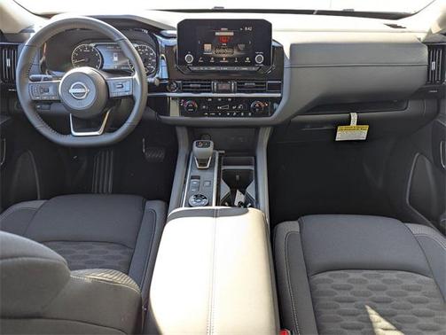 2025 Nissan Pathfinder SV 4WD