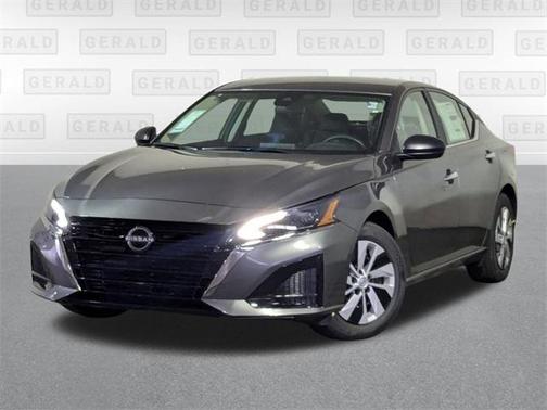 2025 Nissan Altima S FWD