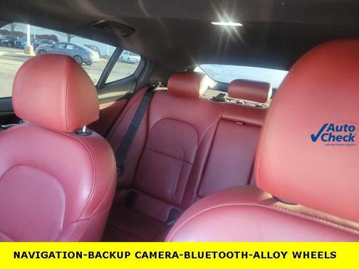 2021 Kia Stinger GT1