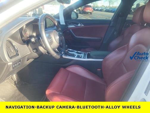 2021 Kia Stinger GT1