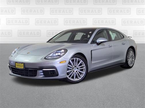 2018 Porsche Panamera 4