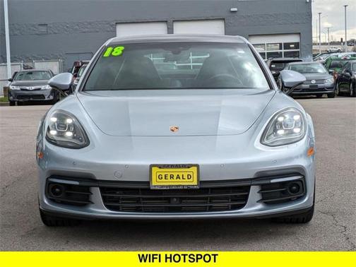 2018 Porsche Panamera 4