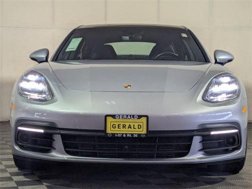 2018 Porsche Panamera 4