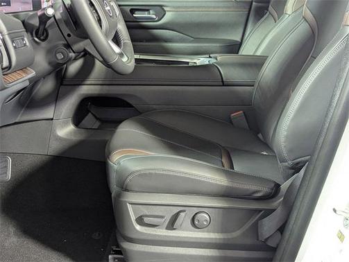2025 Nissan Armada SL 4WD