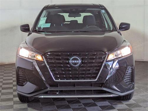 2025 Nissan Kicks S