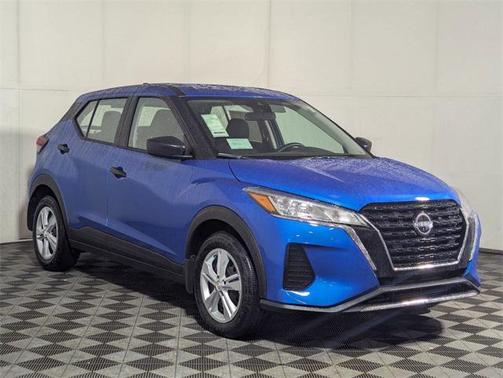 2025 Nissan Kicks S